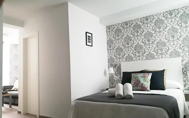 Puerta Alameda Suites