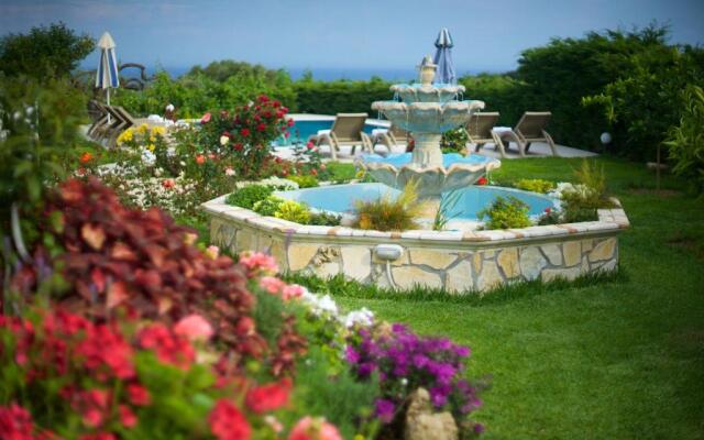 Villa Alonia