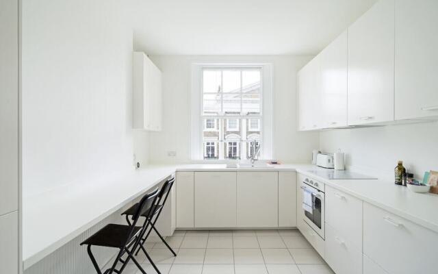 Sophisticated 2-bed, 2-bath apt in Chelsea