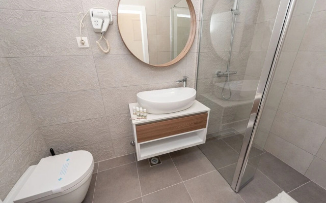 Apartments & Rooms Pool Villas Maris B