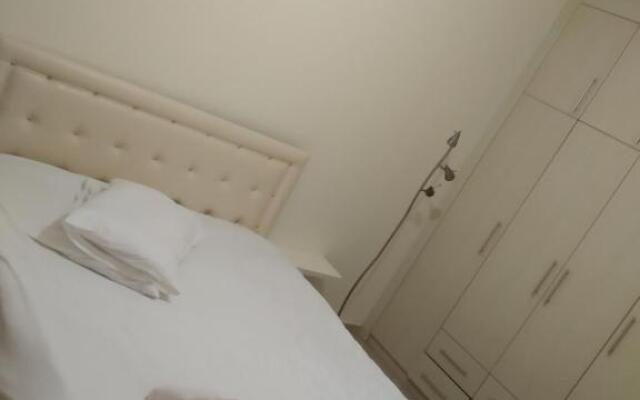 Impeccable 2 bed Penthouse