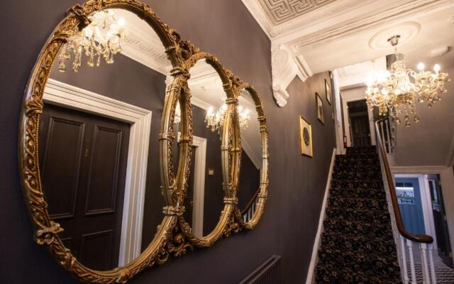 The Warren Belfast - Unique Accommodation