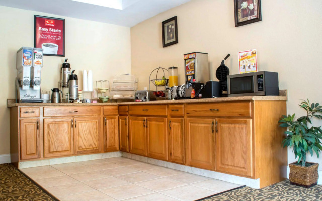 Econo Lodge Bradford