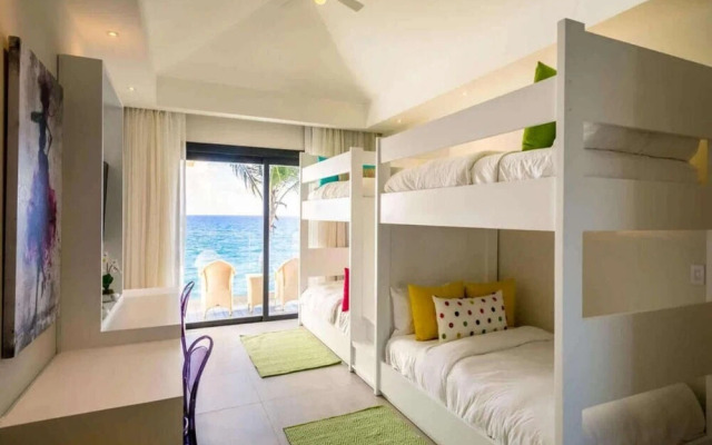 Sunny Vacation Villa 68