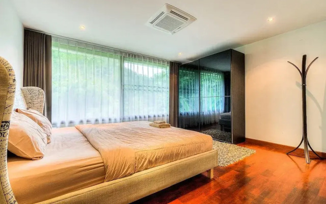 Luxury Seaview Pool Villa at Chalong