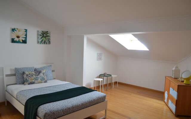 Cozy Studio at Carcavelos Beach