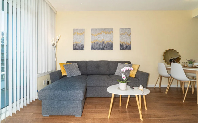 Lovely Oasis near Waterfront & Downtown