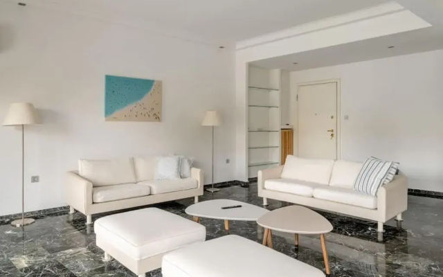 Elegant 2BD Evelpidon Apartment