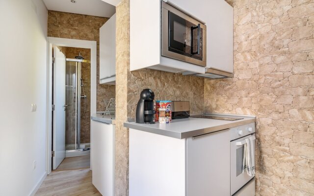 JOIVY Cosy 1-Bed Flat W/Seaview In Alfama