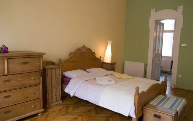 Opera Theater Apartment