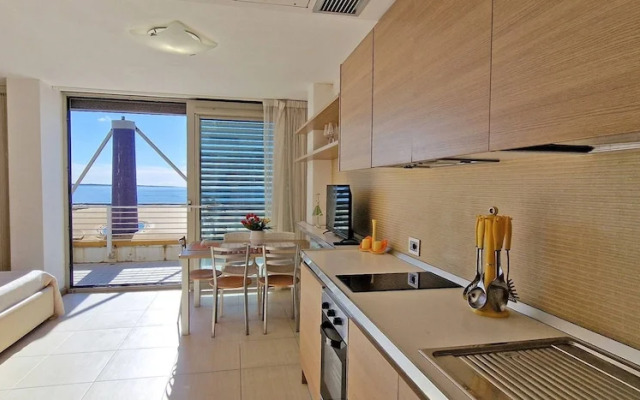 Penthouse Le Vele Sea View 2 Sleeps Air-conditioned