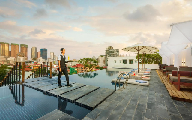 Patio Hotel & Urban Resort