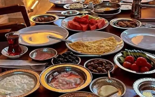 Kasr-i Divan Hotel