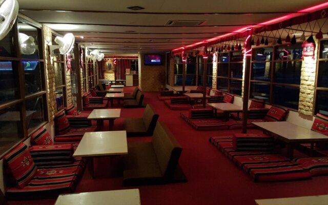 AlSafina Kijal Beach Resort & Restaurant