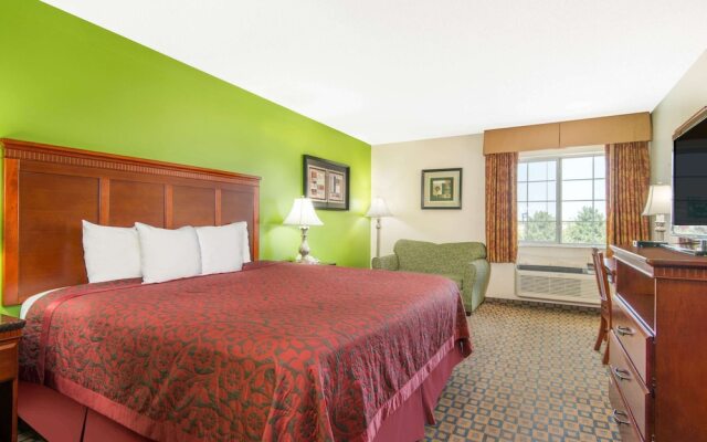 Days Inn and Suites Wichita