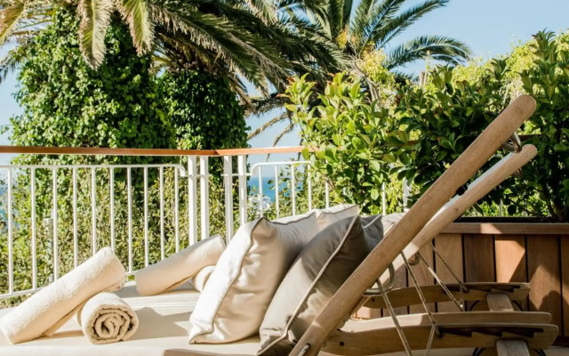 Compass House Boutique Hotel