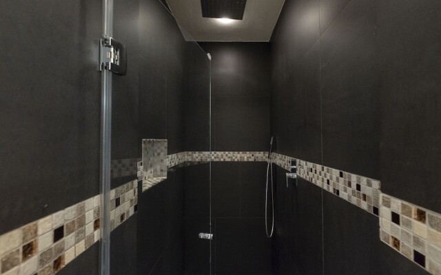 Silver Novella Luxury Apartment