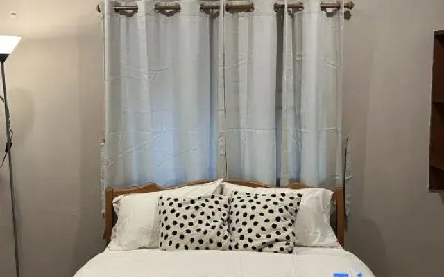 QueenBed, near city ,28 sq.m., near bus stn.