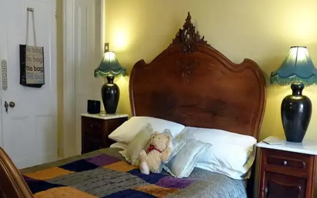 Bedknobs