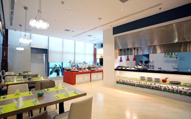 Hampton by Hilton Lanzhou Qilihe Bridge