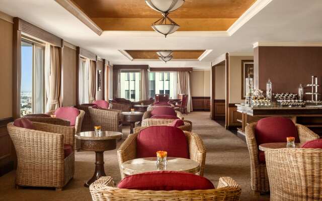 Sule Shangri-La, Yangon
