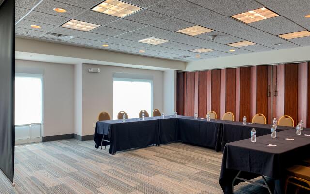 Holiday Inn Express & Suites Lexington Dtwn Area-Keenland by IHG