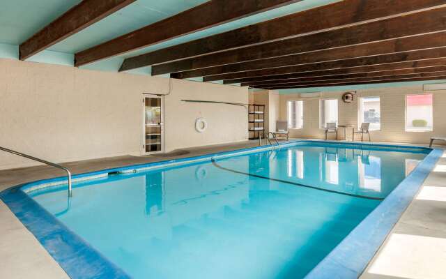 Rodeway Inn & Suites Ontario