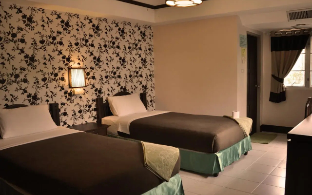 Thaphae Garden Guesthouse
