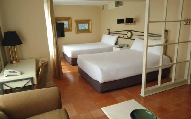 Suites del Bosque Hotel