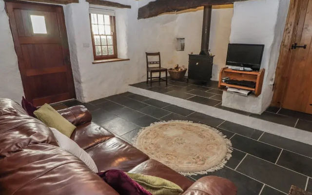 Panteurig Cottage