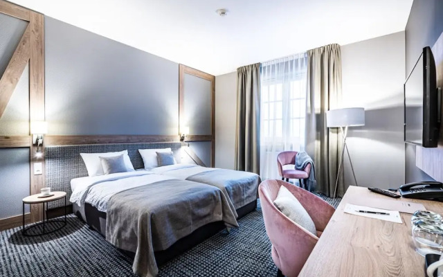 Sezony. Restauracja i Hotel