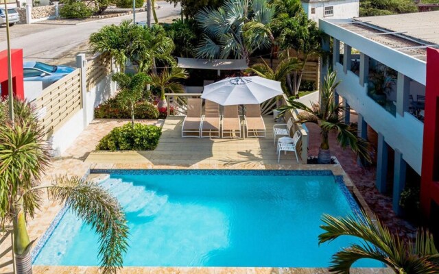 Sunny Pool Haven in the Heart of Aruba Pool BBQ