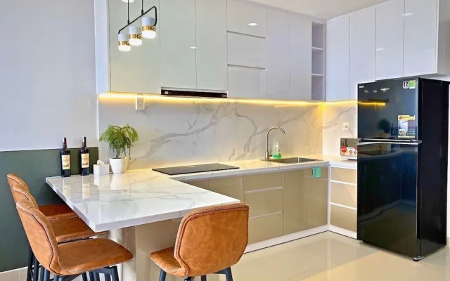 KYN Apartment Rivergate Residence