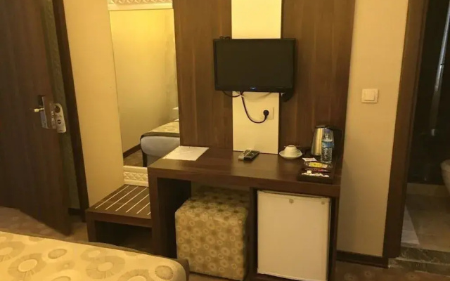 Cenas Otel