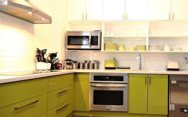 The Clarence Park - Hostel