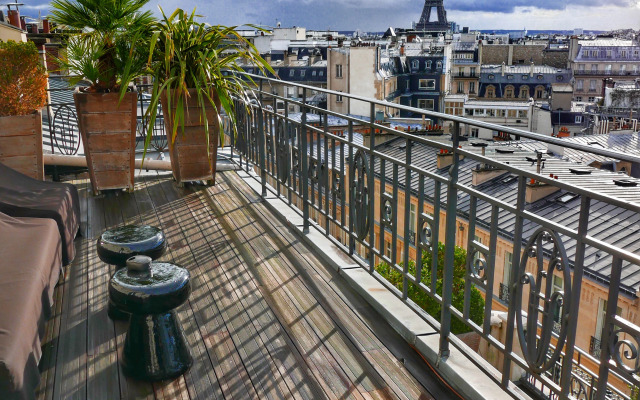 Hotel Marignan Champs - Elysées