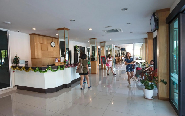 TH Beach Hotel