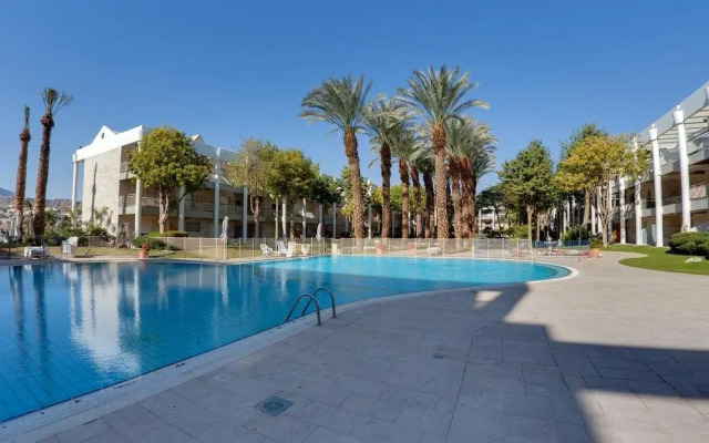 Royal Park Apt Resort by Sea N Rent