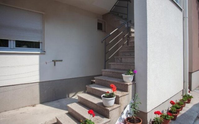 Don Apartment