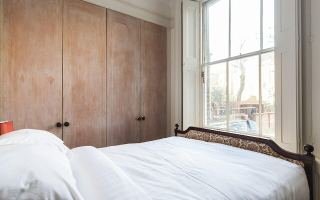 Horbury Crescent By Onefinestay