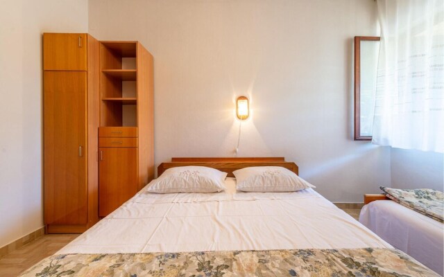 Beautiful Apartment in Zadar With 2 Bedrooms and Wifi