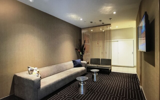 225 Melbourne Tower