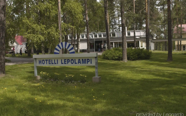Hotelli Lepolampi