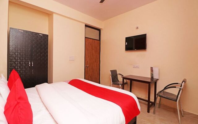 OYO 28366 Ram & Sons Residency