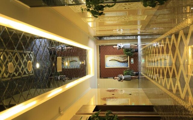 Carnival Boutique Hotel