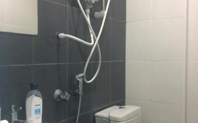 OYO 89902 Semerah Suites Homestay