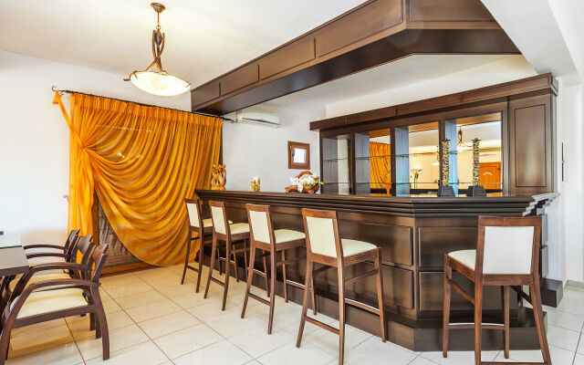 Nereides Hotel