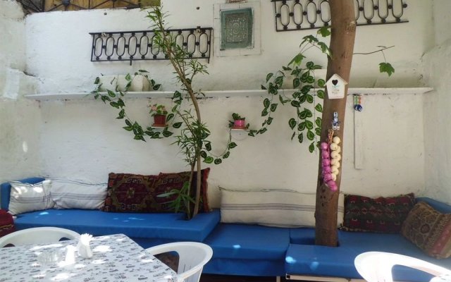 Berk Guesthouse - 'Grandma's House'