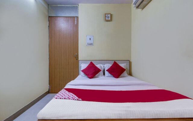 OYO 24888 Hotel Sham Palace