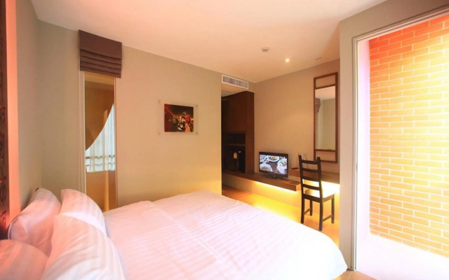 Silom One
